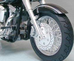 1:12 Yamaha XV1600 Road Star