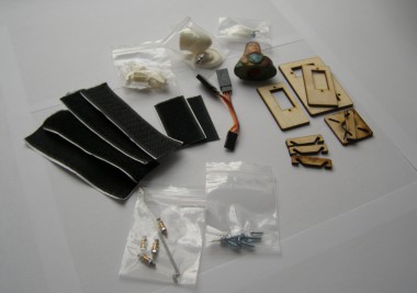 Ostatní příslušenství Sky-Surfer (přepážky, pilot, suchý zip, Y-kabel, kužel, bižuterie)