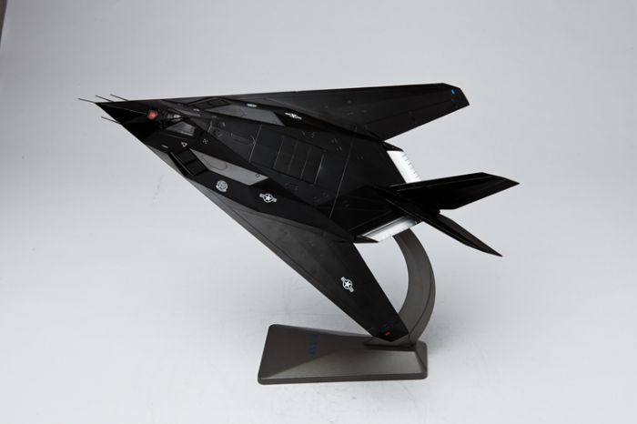 Air Force One 1:48 F-117A Stealth Fighter-Bomber, USAF AF1-0030