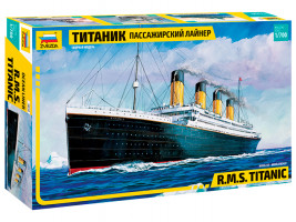 1:700 R.M.S. Titanic