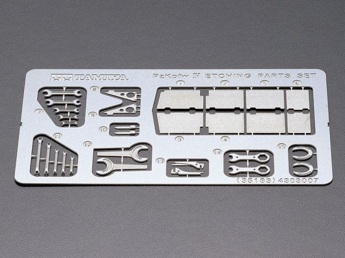 Rye Field Models 1:35 Panzer IV Ausf.J Tank Kit With Full Interior, Clear Parts & Workable Tracks - RFMRM5043