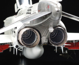 1:32 McDonnell Douglas F-4J Phantom II, Marines