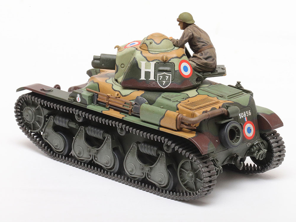 Tamiya 1:35 Renault R-35 Light Tank 35373