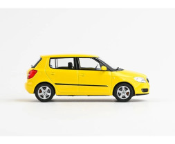 1:43 Skoda Fabia II (2006) – yellow Sprint