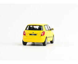 1:43 Skoda Fabia II (2006) – yellow Sprint