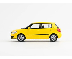 1:43 Skoda Fabia II (2006) – yellow Sprint