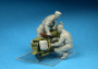 1:35 U.S. Motorcycle Repair Crew (2× Motorcycle & 3× Figure)