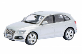 1:43 Audi Q5, Model Year 2012 (Ice Silver Metallic)