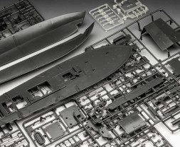 1:72 PT-160 Patrol Torpedo Boat (Model Set)