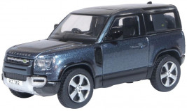 1:76 New Defender 90 Tasman Blue