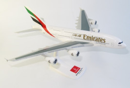 1:250 Airbus A380-861, Emirates, 2010s Colors (Snap-Fit)