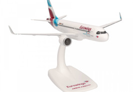 1:200 Airbus A320-251N, Eurowings w/ #makechangefly Sticker (Snap-Fit)