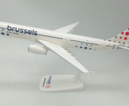 1:200 Airbus A330-343, Brussels Airlines (Snap-Fit)