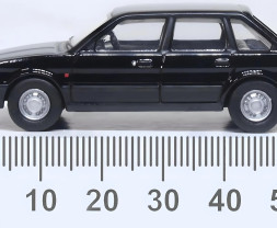 1:76 Austin Maestro Black