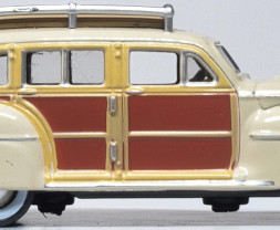 1:87 Chrysler T & C Woody Wagon 1942 Catalina Tan