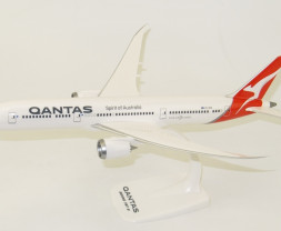 1:200 Boeing 787-9, Qantas Airways, 2010s Colors (Snap-Fit)