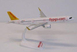 1:200 Airbus A321-251NX, Pegasus Airlines, Asem Zümra (Snap-Fit)