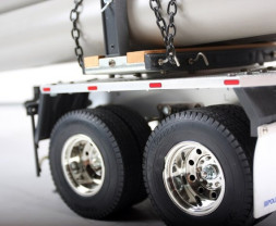 1:14 Truck Pole Trailer (stavebnice)