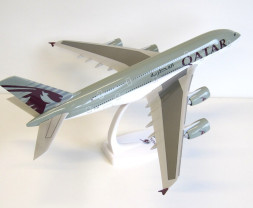 1:200 Airbus A380-861, Qatar Airways, 2010s Colors (Snap-Fit)
