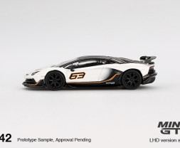 1:64 Lamborghini Aventador SVJ 63 Bianco Asopo