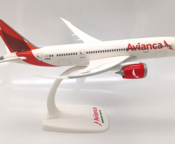 1:200 Boeing B787-8 Avianca ″2010s″ Colors (Snap-Fit)