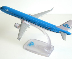 1:200 Airbus A321-252NX KLM Royal Dutch Airlines ″2018s″ Colors, Named ″Koninginnepage / Swallowtail″ (Snap-Fit)