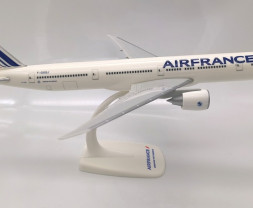 1:200 Boeing B777-328ER Air France ″2010s″ Colors, Named ″Strasbourg″ (Snap-Fit)