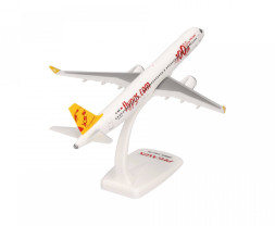1:200 Airbus A321-251NX Pegasus Airlines ″100th″, Named ″Cumhuriyet″ (Snap-Fit)