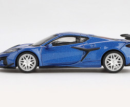 1:64 Chevrolet Corvette Z06 2023 Elkhart Lake Blue Metallic