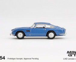1:64 Aston Martin DB5 Sierra Blue