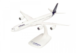 1:200 Airbus A340-642 Lufthansa ″2018s″ Colors, Named ″Mönchengladbach″ (Snap-Fit)
