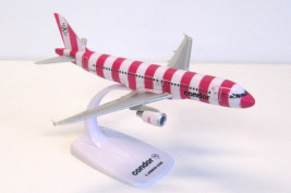 1:200 Airbus A320-214 Condor ″Breast Cancer Awareness″ Colors (Snap-Fit)