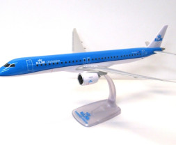 1:100 E195-E2 (ERJ 190-400 STD) KLM Cityhopper ″2016s″ colors (Snap-Fit)