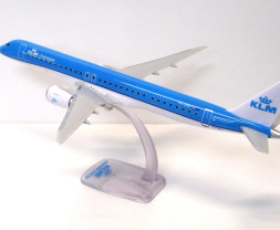 1:100 E195-E2 (ERJ 190-400 STD) KLM Cityhopper ″2016s″ colors (Snap-Fit)
