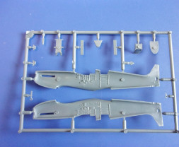 1:72 Supermarine Spitfire Tr.9 „Military Services“