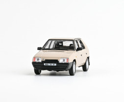 1:43 Skoda Favorit 136L (1988) – beige