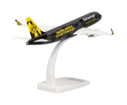 1:200 Airbus A320-214(WL), Eurowings, Borussia Dortmund Mannschaftsairbus (Snap-Fit)