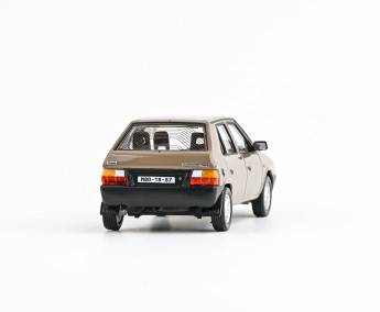 1:43 Skoda Favorit 136L (1988) - Brown Stone