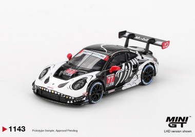 1:64 Porsche 911 GT3 R #77 AO Racing 2025 IMSA Petit Le Mans-blistr