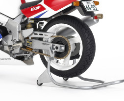 1:12 Yamaha FZR750R (OW01)